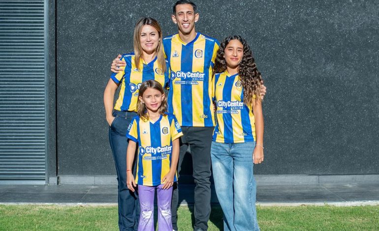 la-tierna-dedicatoria-de-angel-di-maria-a-su-mama-y-la-foto-familiar-de-su-regreso-a-rosario-central:-“agarra-la-bici…”