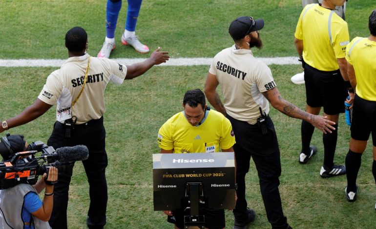 la-culpa-fue-de-leodan:-tello,-el-var,-los-rumiantes-del-futbol-y-las-injusticias-que-tambien-desfilan-por-el-mundial-de-clubes