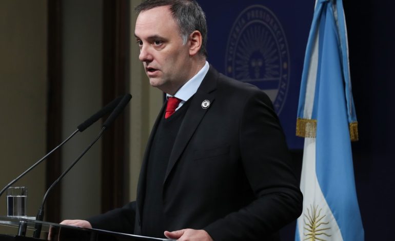 adorni-apunto-contra-la-jueza-por-el-amparo-sobre-el-dia-del-trabajador-estatal-y-la-llamo-“militante”-e-“incompetente”