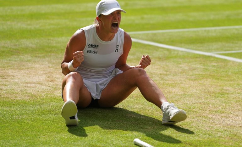 wimbledon:-iga-swiatek-se-quedo-con-el-titulo-tras-un-aplastante-doble-6-0-sobre-anisimova-en-apenas-57-minutos