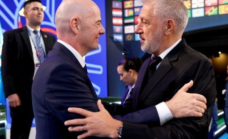 el-argentino-marchi,-presidente-del-sindicato-de-futbolistas,-durisimo-contra-infantino-antes-de-la-final-del-mundial-de-clubes:-“se-cree-dios”