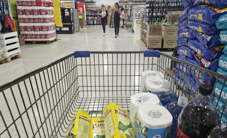 consumo-masivo:-el-dato-que-entusiasma-al-gobierno,-pero-mantiene-en-alerta-a-los-supermercados