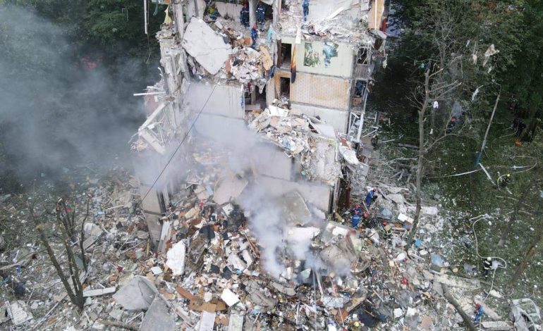 rusia-desata-una-lluvia-de-misiles-y-drones-sobre-kiev:-6-muertos,-incluido-un-nino,-y-mas-de-50-heridos