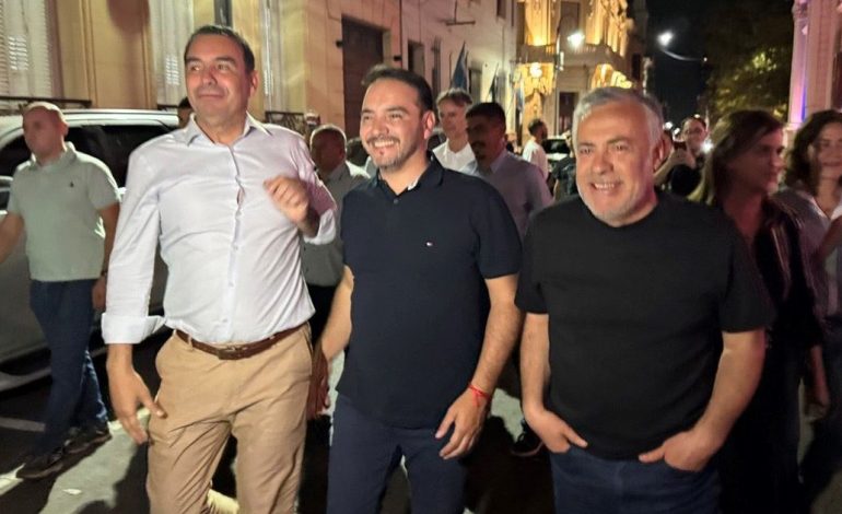 amplio-triunfo-del-oficialismo-en-corrientes:-juan-pablo-valdes-sera-el-nuevo-gobernador-y-el-candidato-libertario-quedo-cuarto