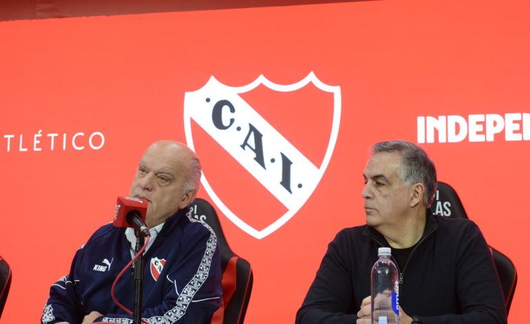 el-abogado-de-la-u-de-chile,-durisimo-con-el-pedido-de-grindetti-e-independiente:-“solo-en-su-mente-puede-haber-algo-tan-delirante”