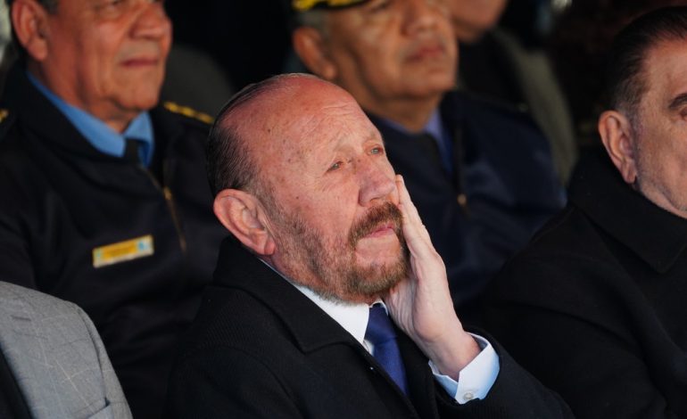 eliminan-la-reeleccion-indefinida-en-formosa,-pero-gildo-insfran-podra-volver-a-ser-candidato-en-2027