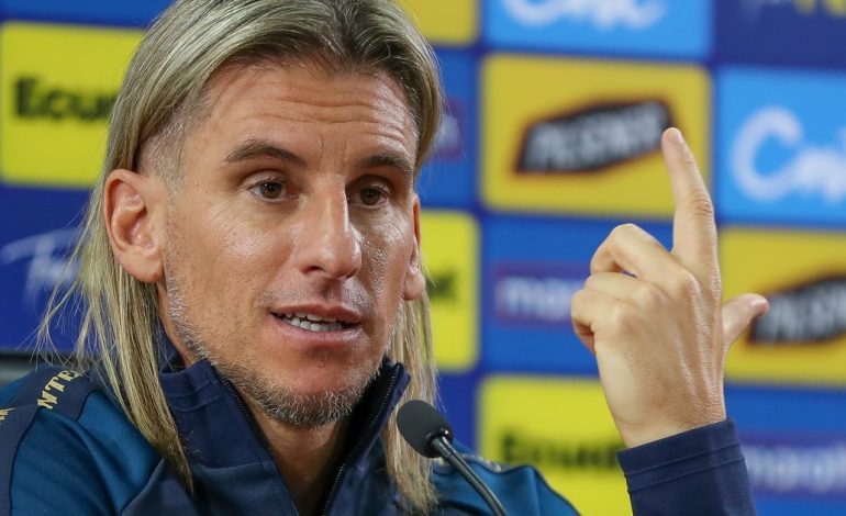 Beccacece, el DT de Ecuador, aclaró sus dichos sobre la Selección y la llenó de elogios: «Argentina es sofisticado e impredecible»