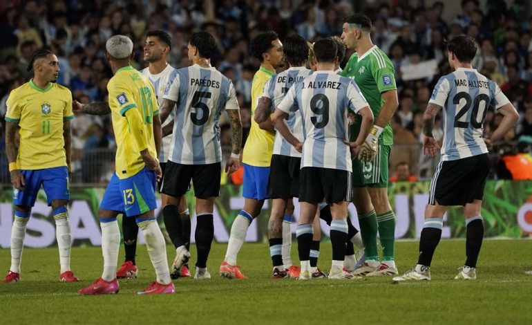 “eran-todos-messi”:-un-jugador-de-brasil-conto-la-pesadilla-que-vivio-en-la-goleada-de-argentina-al-scratch-en-el-monumental