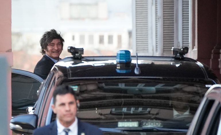 javier-milei-veto-la-ley-de-reparto-de-atn:-que-argumentos-dio-en-el-decreto