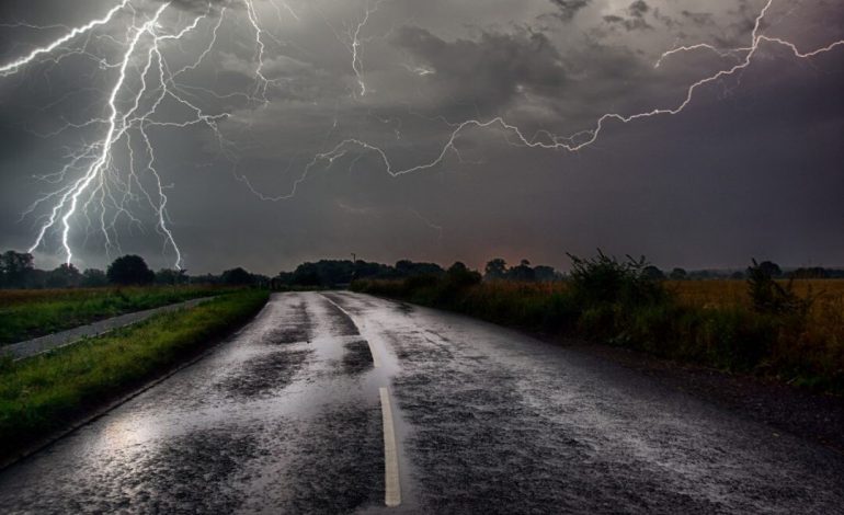 LAS VARILLAS Y ZONA: ALERTA POR FUERTES TORMENTAS.