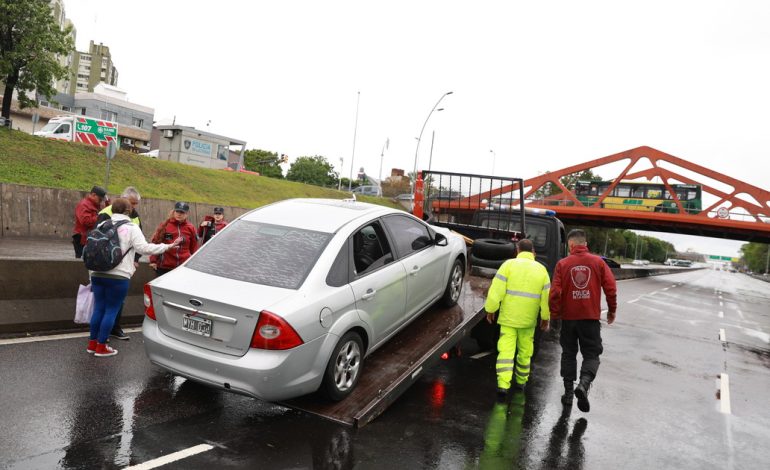  General Paz, el epicentro de la inundación: el drama de los automovilistas y qué obras no se hicieron