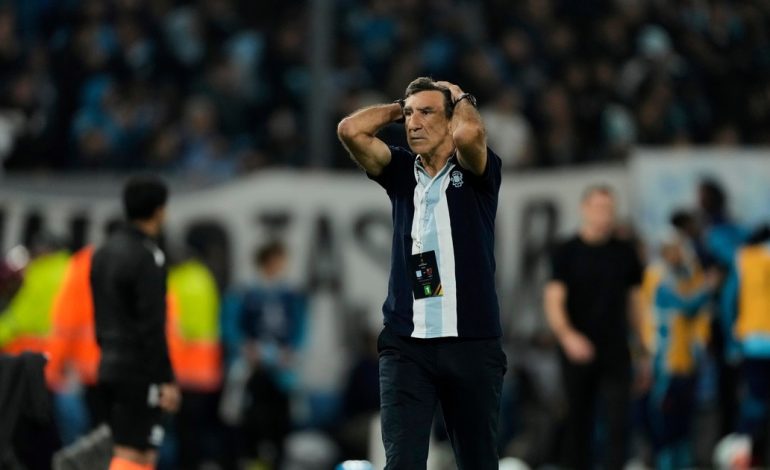 costas-y-el-dia-despues-de-la-eliminacion-de-racing-de-la-libertadores:-siente-que-es-el-maximo-responsable-y-es-una-incognita-si-seguira-o-no-en-2026