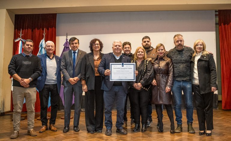  ARROYITO FUE RECONOCIDO POR LA UNC POR SU COMPROMISO EDUCATIVO Y EXTENSIONISTA
