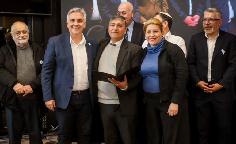  LLARYORA ENTREGÓ PERSONERÍAS RTELIGIOSAS A ENTIDADES JUDÍAS, MUSULMANAS Y CRISTIANAS.