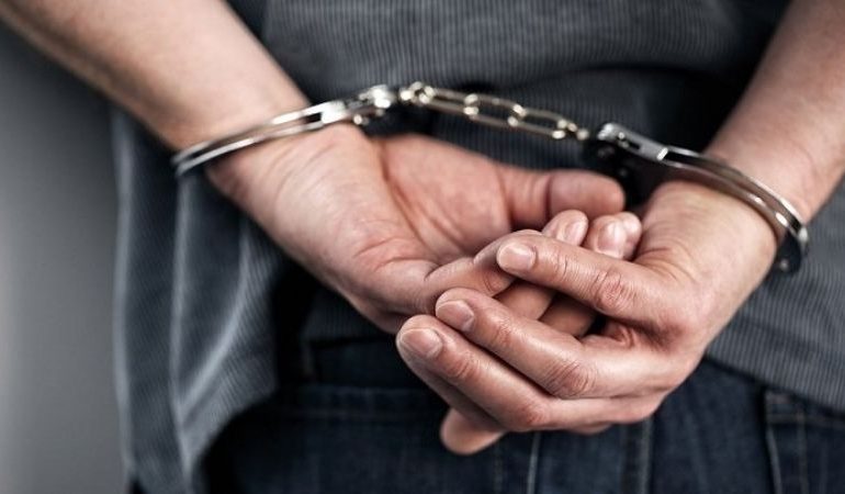  LAS VARILLAS: DETIENEN A UN HOMBRE TRAS INGRESAR A UNA VIVIENDA Y ESCAPAR DE LA POLICÍA.