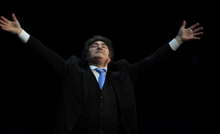 mientras-crece-la-presion-por-el-caso-adorni,-milei-se-alista-para-una-nueva-gira-internacional-con-otra-visita-a-madrid
