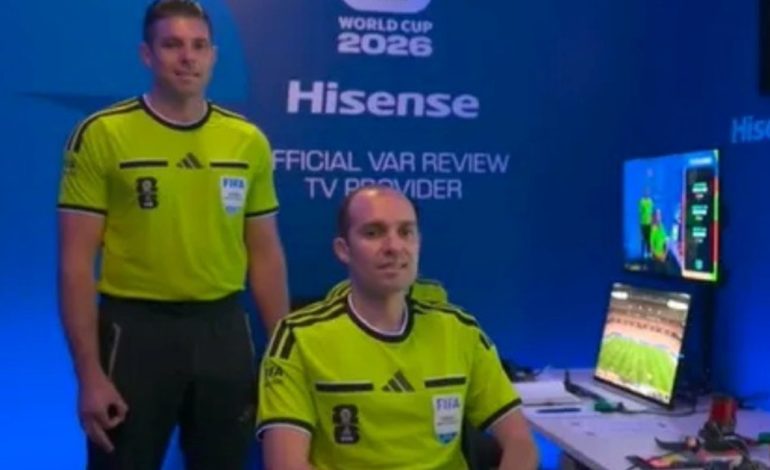 piden-expulsar-del-mundial-a-un-arbitro-por-hacer-un-gesto-de-supremacismo-blanco