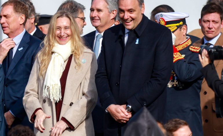 «Es intocable»: el Gobierno aún busca salvar a Adorni y ordena desconocer el acuerdo para interpelarlo