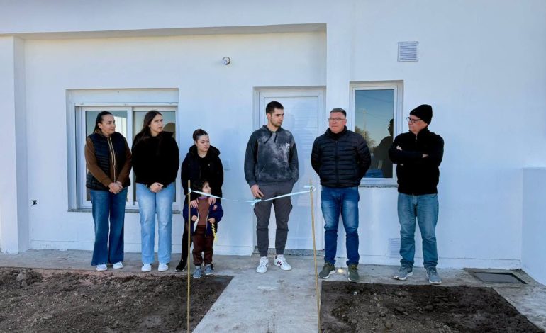 S.M.LASPIUR: UN JOVEN ACCEDIÓ A SU VIVIENDA PROPIA A TRAVÉS DEL PROGRAMA «SUMANDO CASAS».