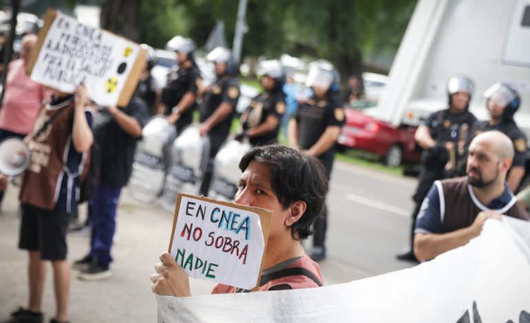 mientras-el-gobierno-impulsa-la-privatizacion-de-proyectos-nucleares,-el-sector-atomico-denuncia-que-atraviesa-su-peor-crisis