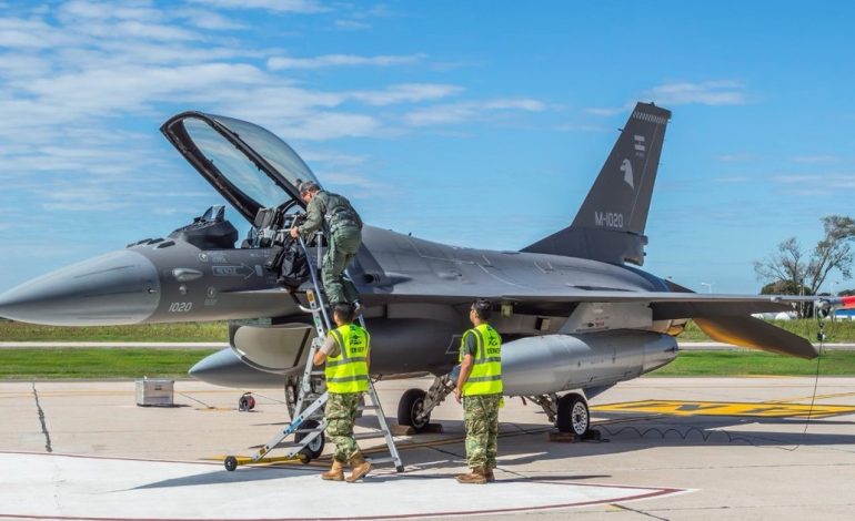 Los pilotos de guerra ya vuelan solos los F16, pero cobran $1,2 millón al mes y crece el éxodo del personal militar